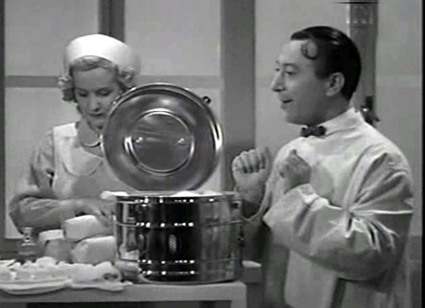 Leila Guarni e Macario, protagonisti di Imputato alzatevi! in una delle prime scene del film ( regia di Mattoli, 1939)